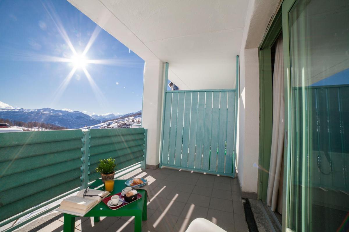 Teleo Vacanze - Villaggio Olimpico Di Colle Sestriere Exterior foto